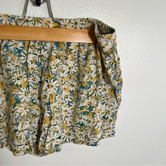 Mossimo Pull On Shorts White Green Floral S - Picture 7 of 9